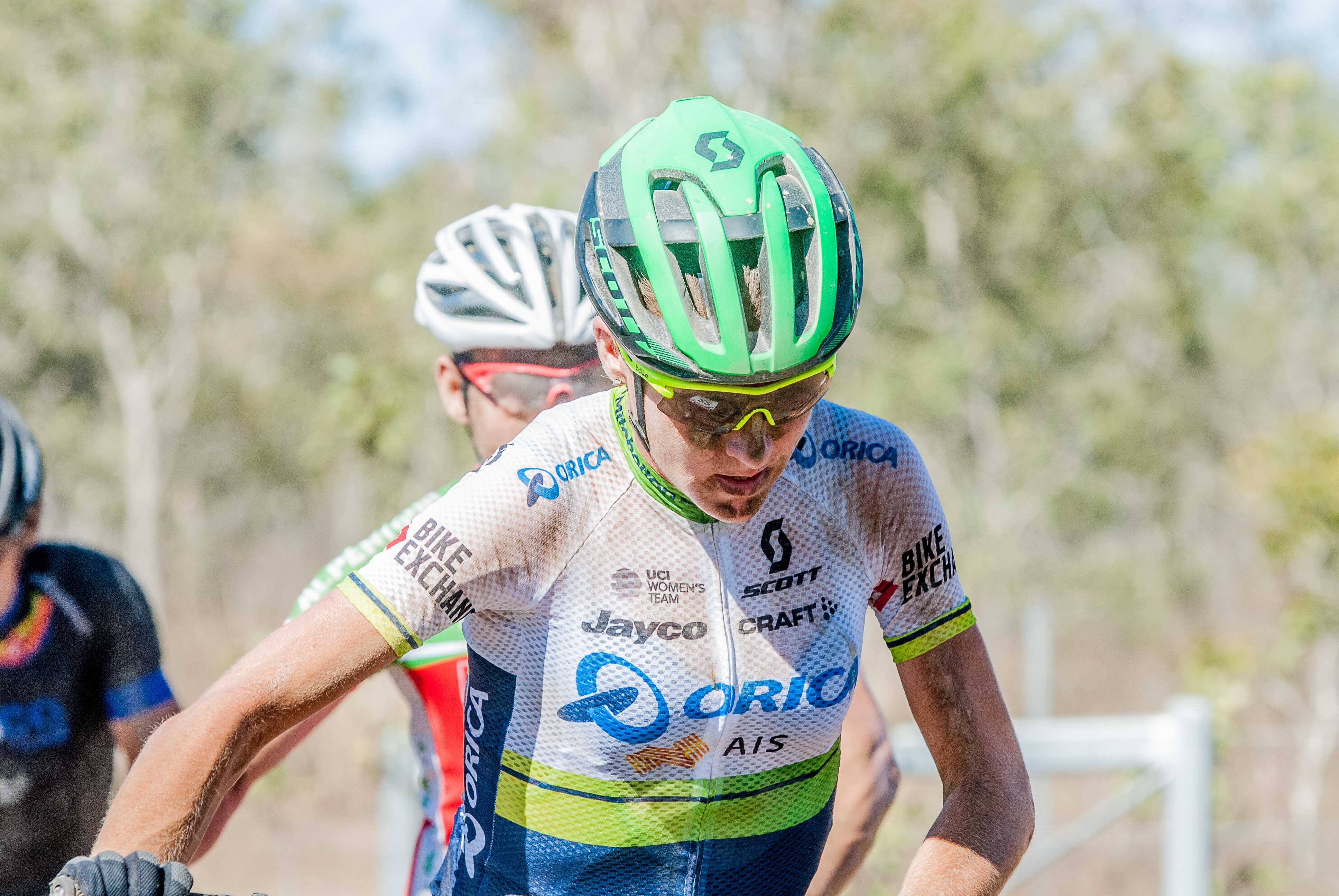 annemiek_headdown_07_croc16_hr-4263